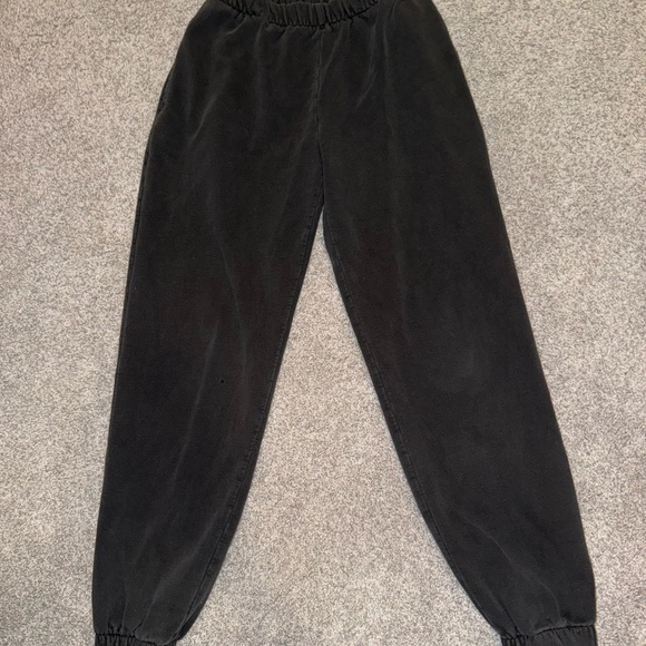 Brandy Melville Black Joggers - Picture 4 of 4